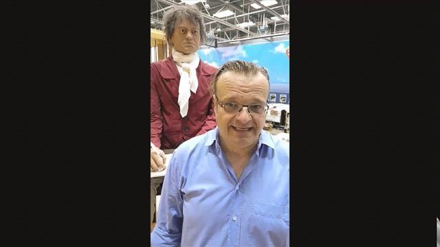 Christoph Manka beantwortet Fragen zur Freien Kunst- und Kulturszene